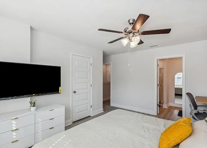 Apartment New Near Uwf & Pns Beach! Pensacola