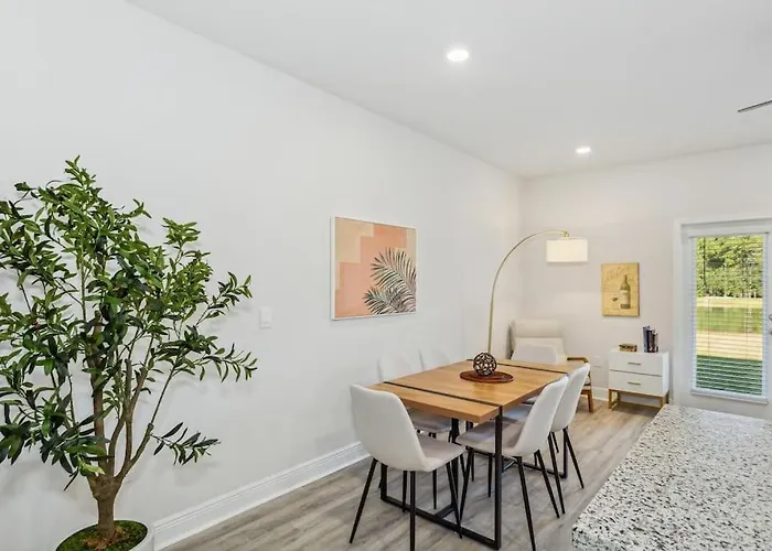 Apartment New Near Uwf & Pns Beach! Pensacola